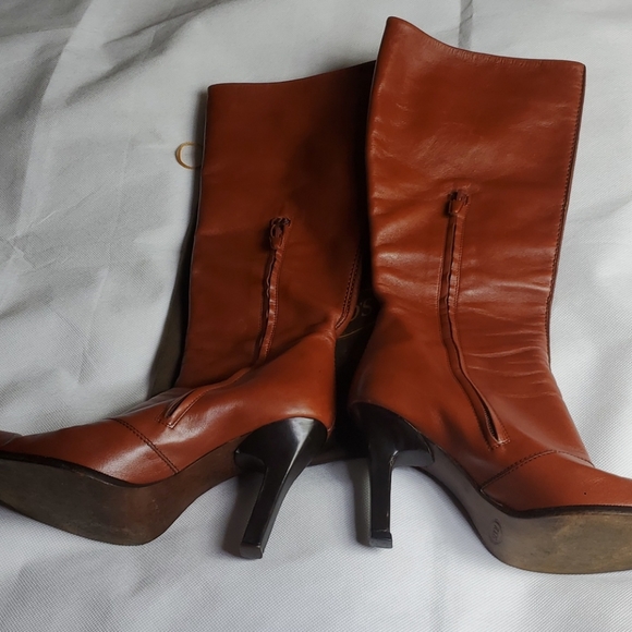 TOD'S Knee Length Boots and Purse - Picture 8 of 13